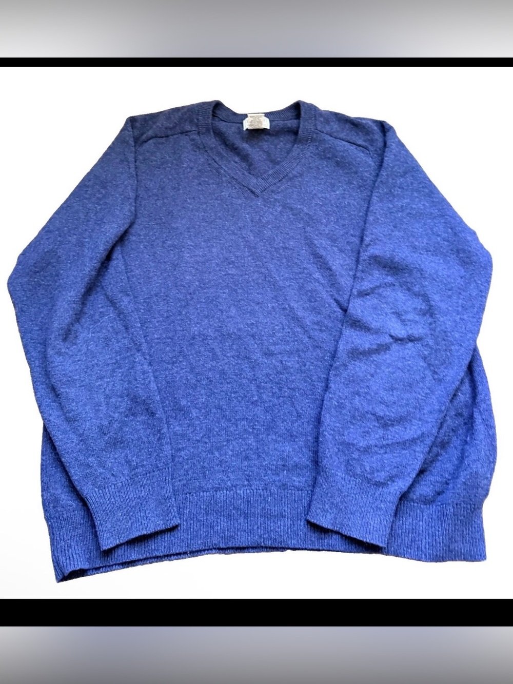 L.L. Bean Men's V-Neck Sweater in wool Navy Blue preppy gorpcore academic sz L